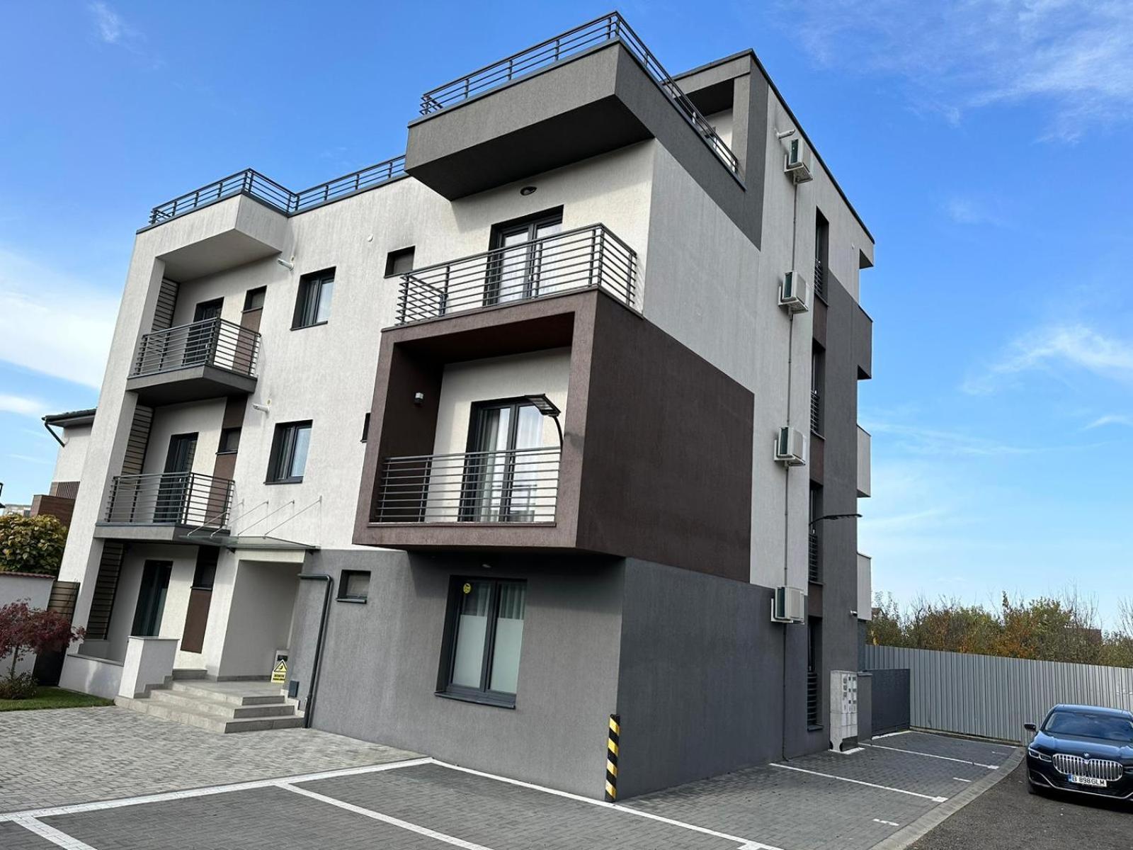 Luxury Glam Apartments & Studios Near Coresi Mall Brasov Exterior photo
